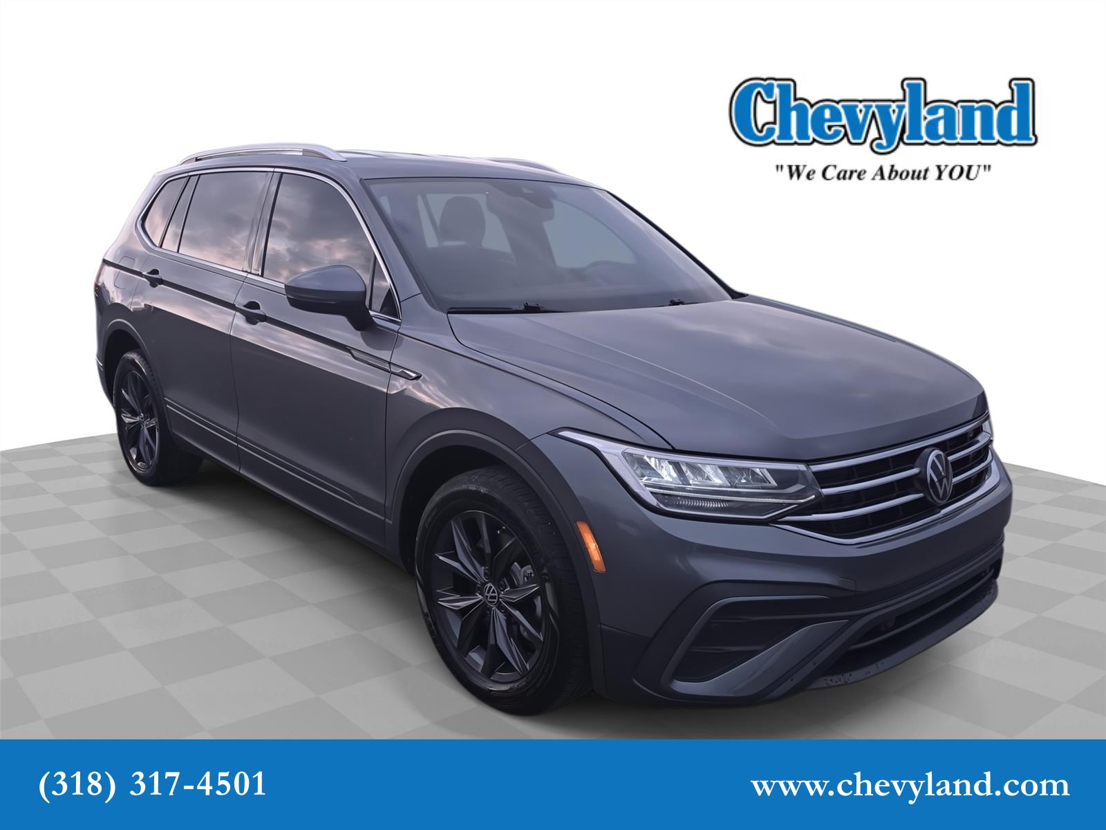 2024 Volkswagen Tiguan SE's photo