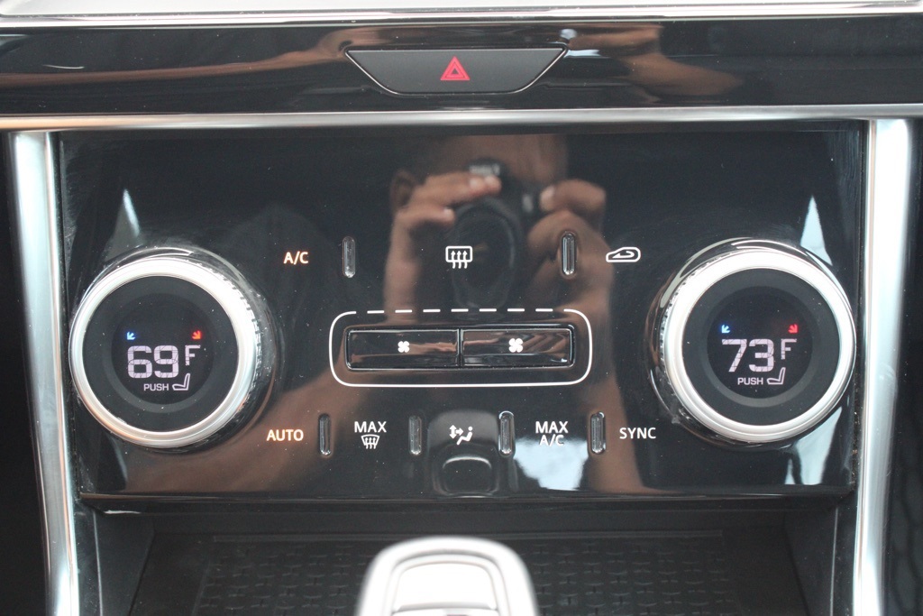 2020 Jaguar XE S photo 20