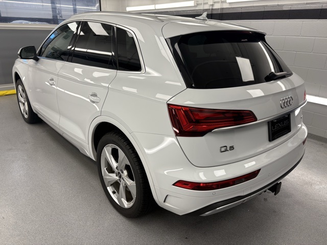 2021 Audi Q5 45 Premium Plus photo 2