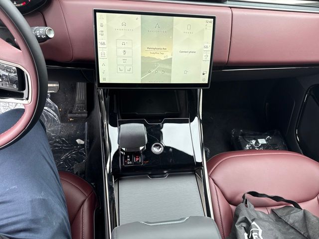 2025 Land Rover Range Rover Sport SE photo 8
