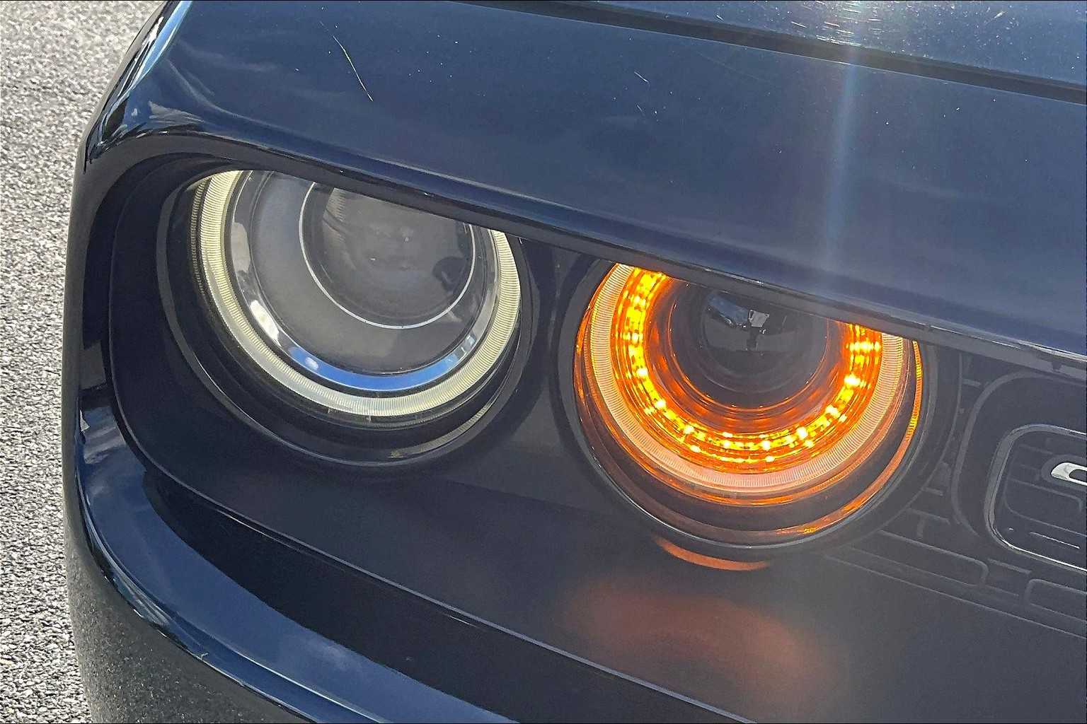 2016 Dodge Challenger SRT8 392 photo 27