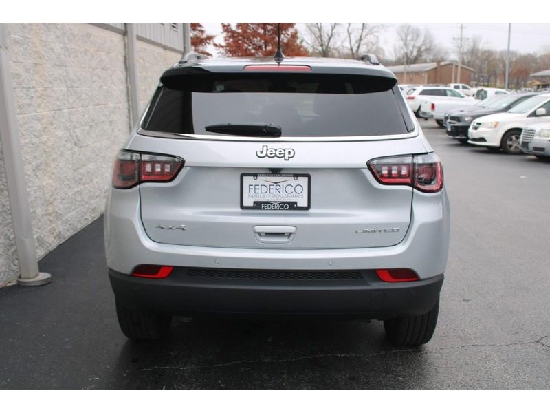 2026 Jeep Compass Limited photo 2