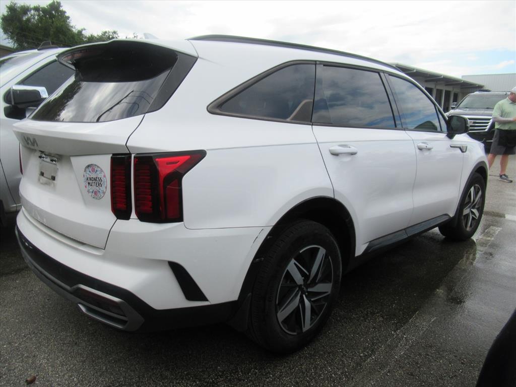 2023 Kia Sorento EX photo 4