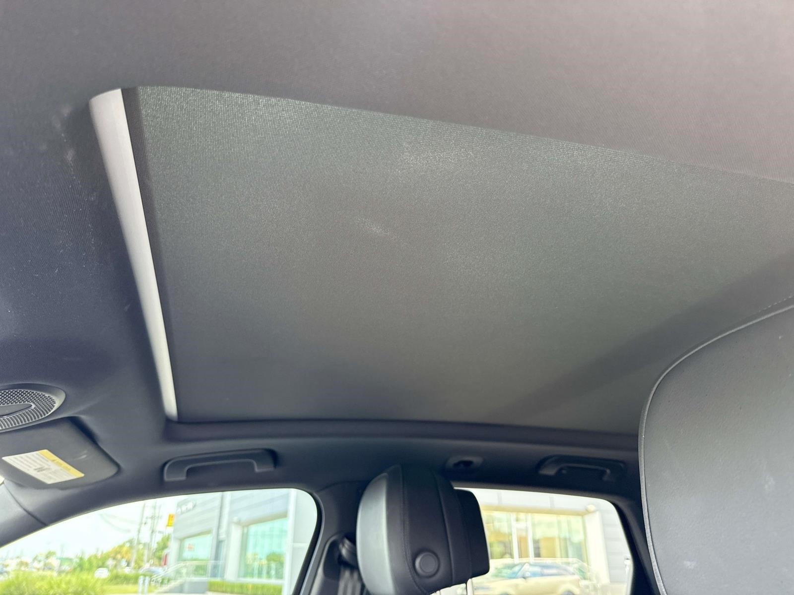 2024 Porsche Cayenne Base photo 21
