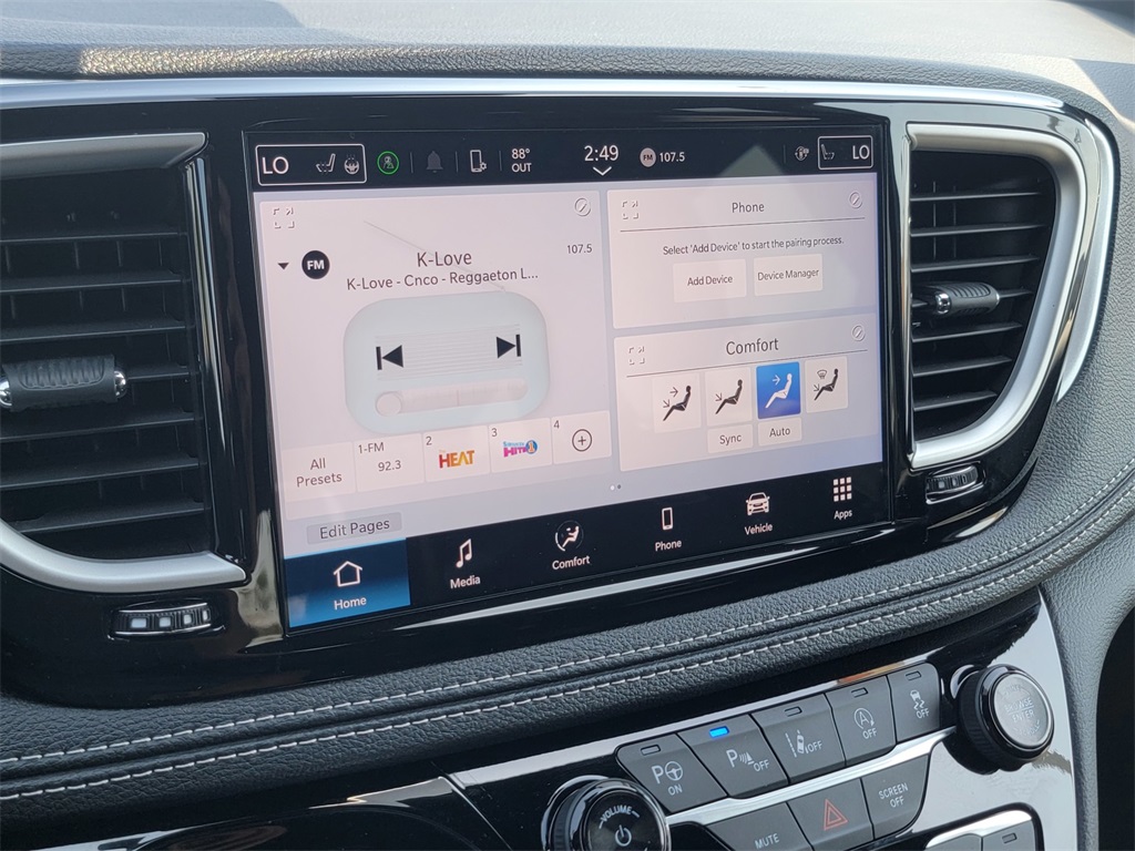 2024 Chrysler Pacifica Touring L photo 15