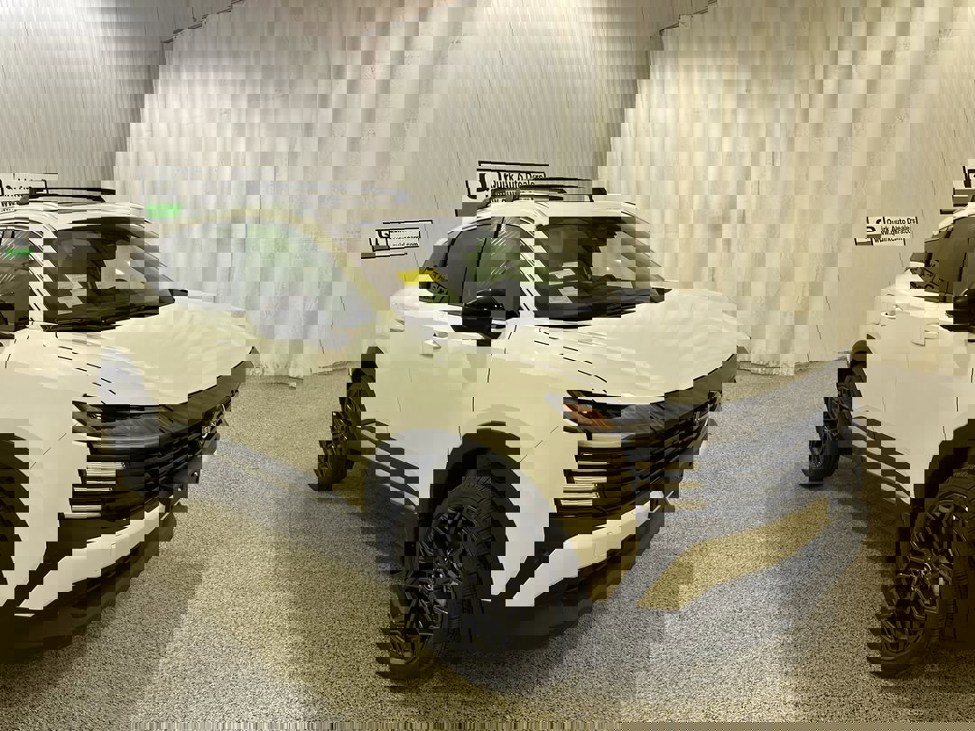 2026 Nissan KICKS SR AWD's photo