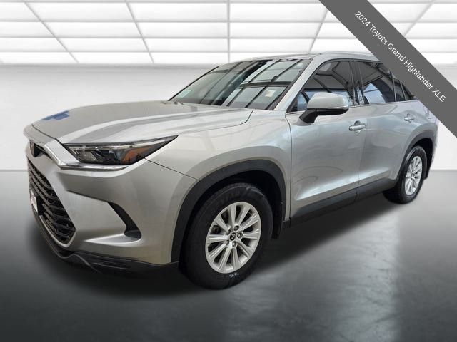 2024 Toyota Grand Highlander XLE's photo