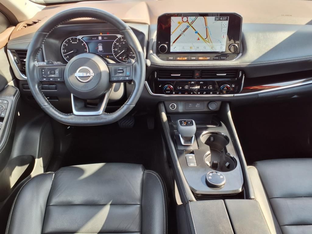 2022 Nissan Rogue SL photo 2