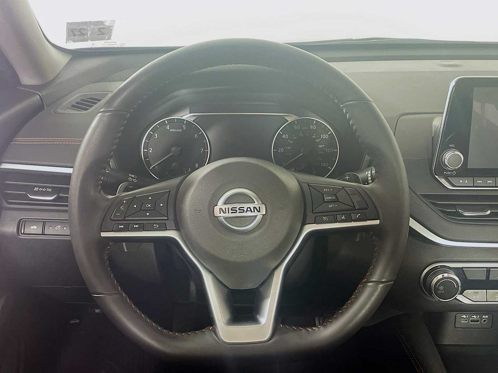 2022 Nissan Altima 2.5 SR photo 9