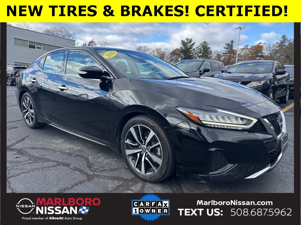 2023 Nissan Maxima SV's photo