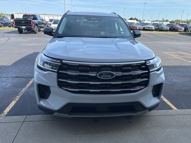 2025 Ford Explorer photo 19