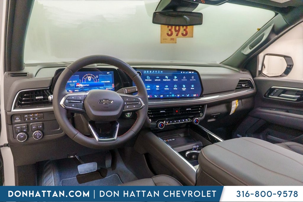 2025 Chevrolet Suburban RST photo 4