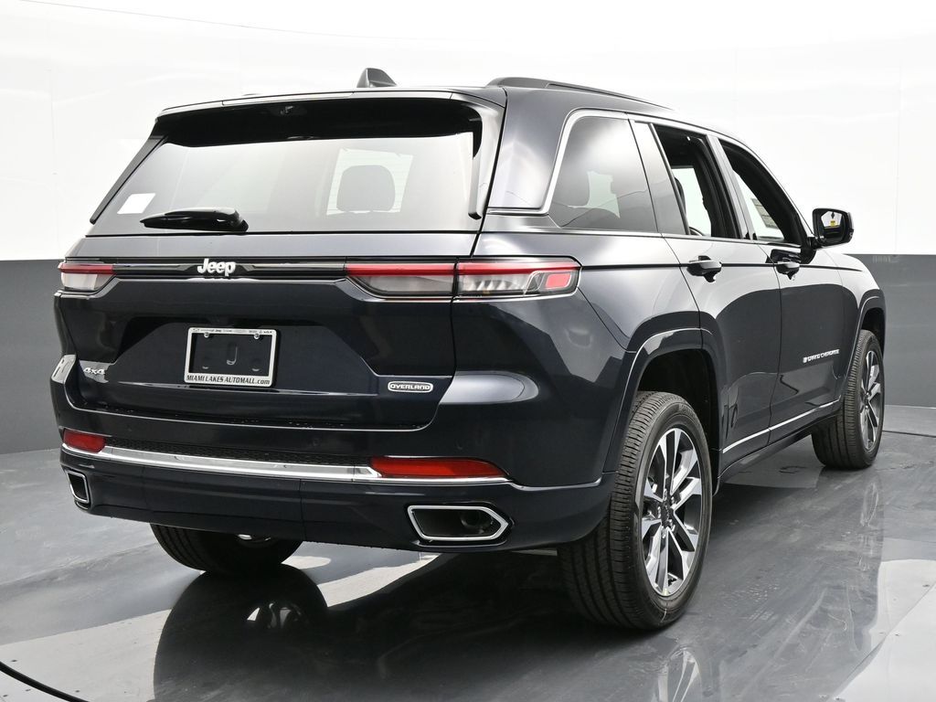 2024 Jeep Grand Cherokee Overland photo 5