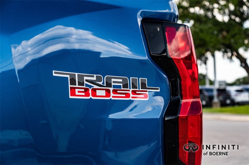2024 Chevrolet Colorado Trail Boss photo 5