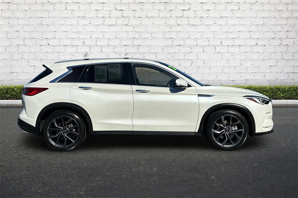 2021 Infiniti QX50 Autograph photo 2