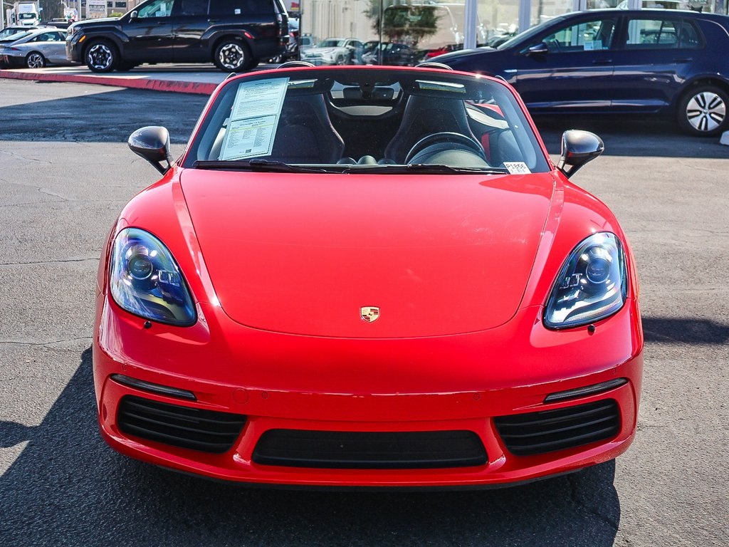 2023 Porsche Boxster photo 2
