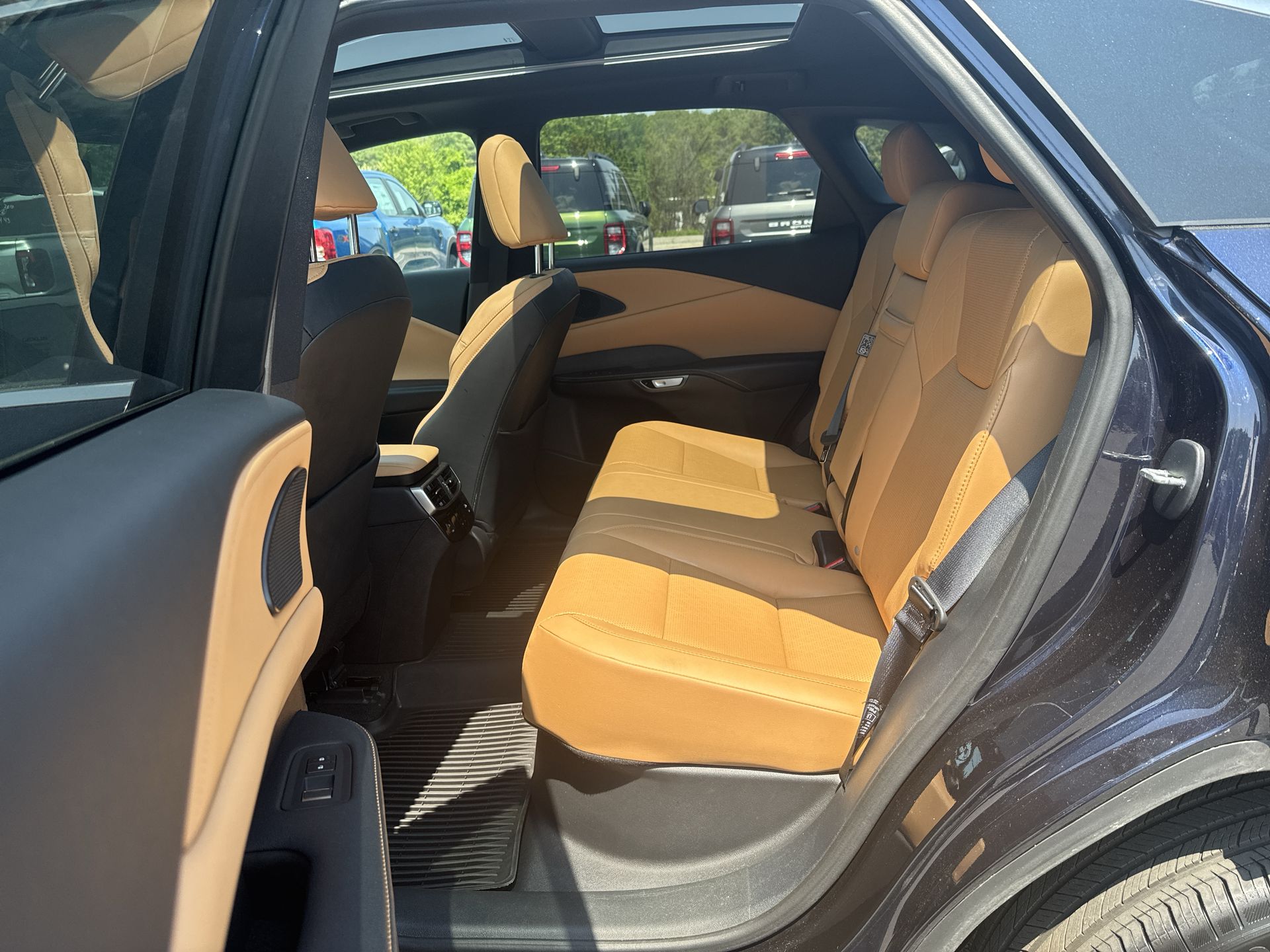 2023 Lexus RX 350 Premium photo 3