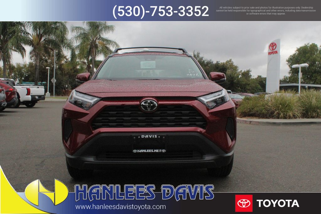 2025 Toyota RAV4 Hybrid XLE photo 3