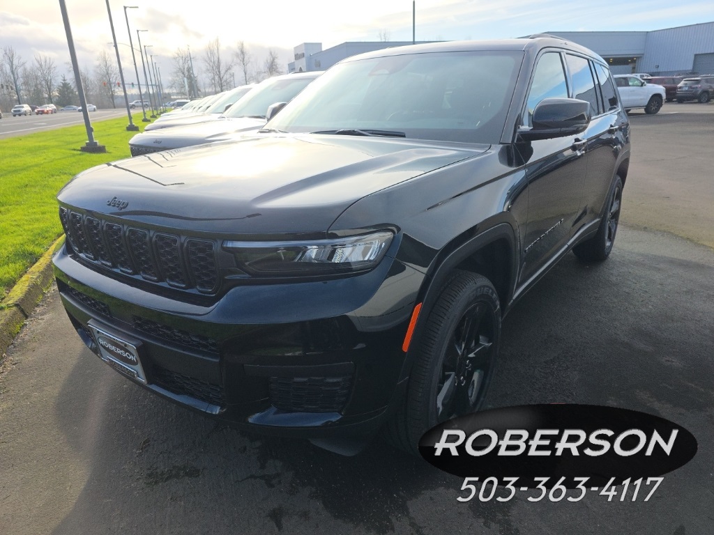 2025 Jeep Grand Cherokee L Summit's photo