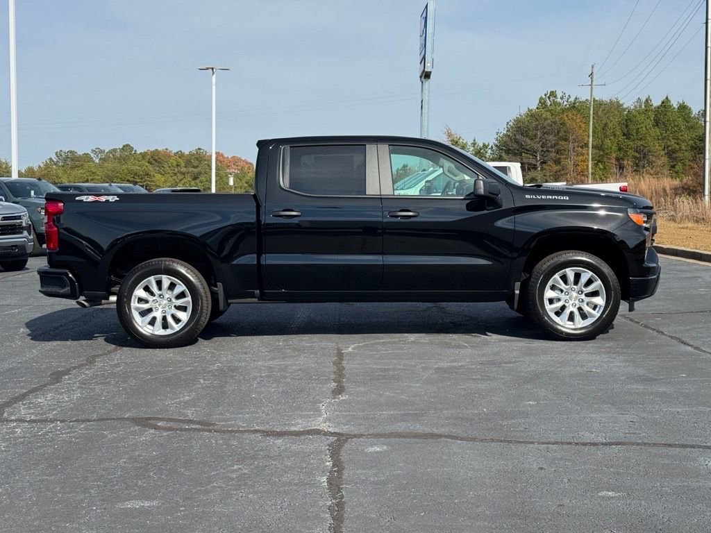 2026 Chevrolet Silverado 1500 Custom photo 2