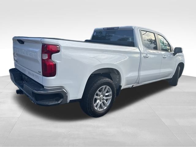 2020 Chevrolet Silverado 1500 LT photo 2