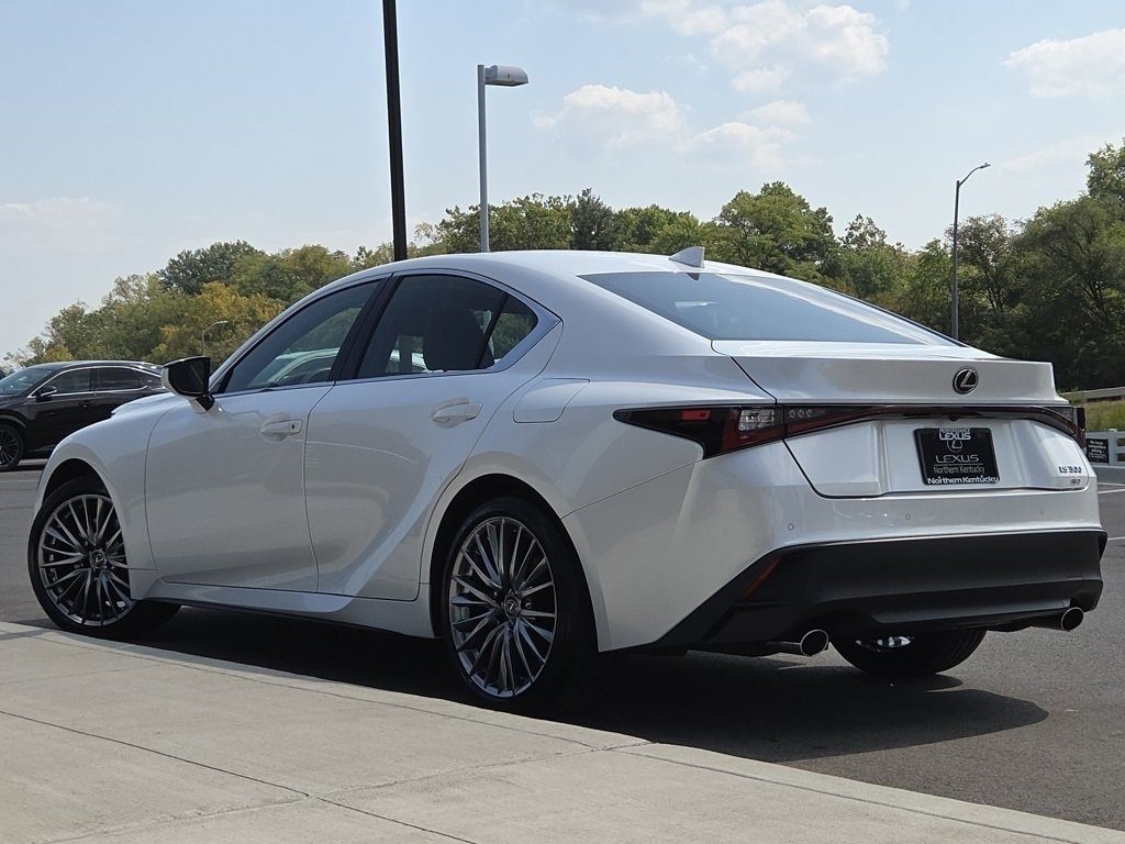 2022 Lexus IS 300 photo 23