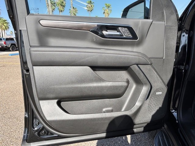 2025 Chevrolet Tahoe Premier photo 12