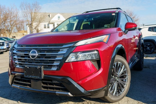 2026 Nissan Rogue Platinum's photo