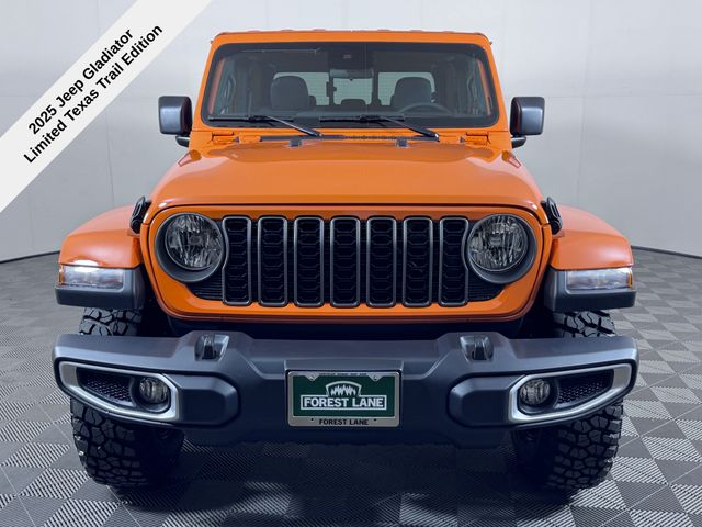 2025 Jeep Gladiator Sport Texas Trail photo 3