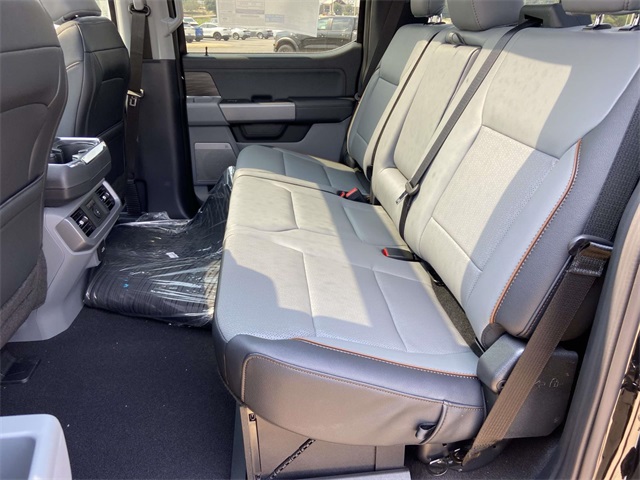 2025 Ford F-150 Lariat photo 10