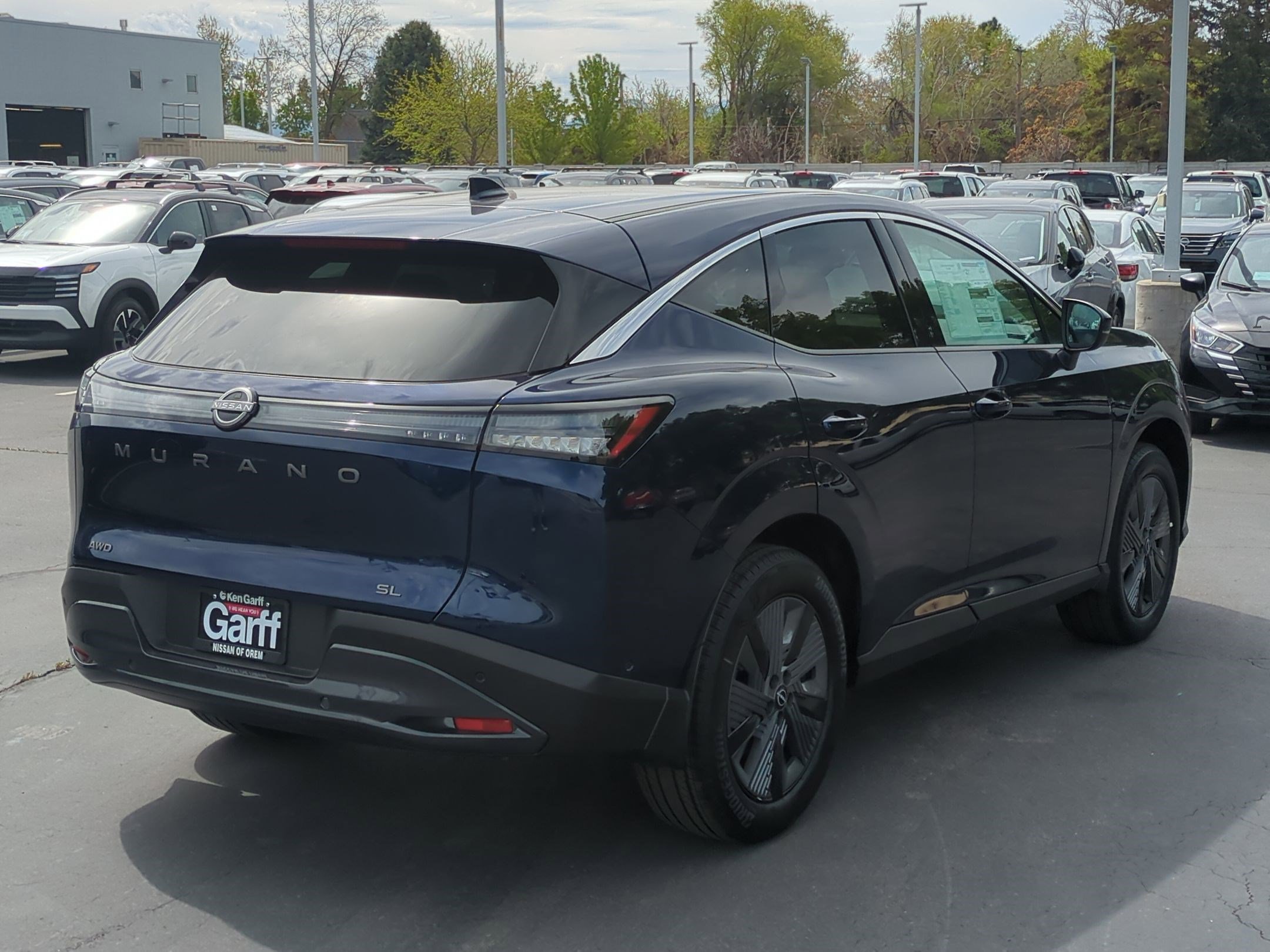 2025 Nissan Murano SL photo 2