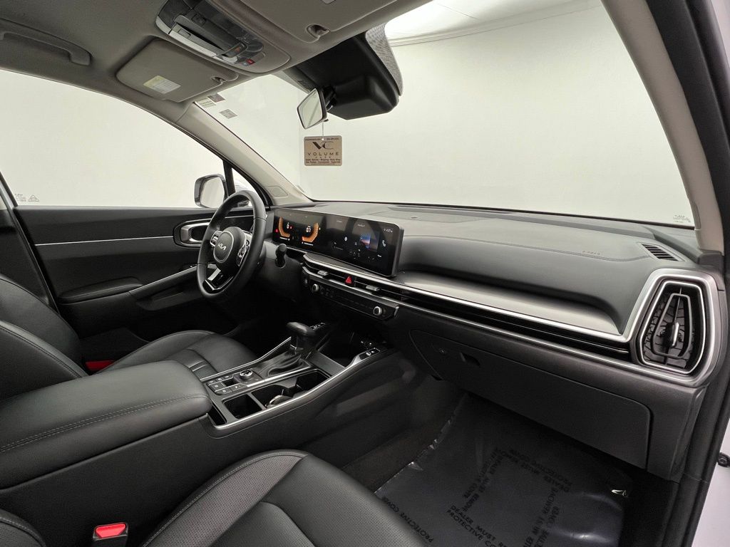 2024 Kia Sorento S photo 9
