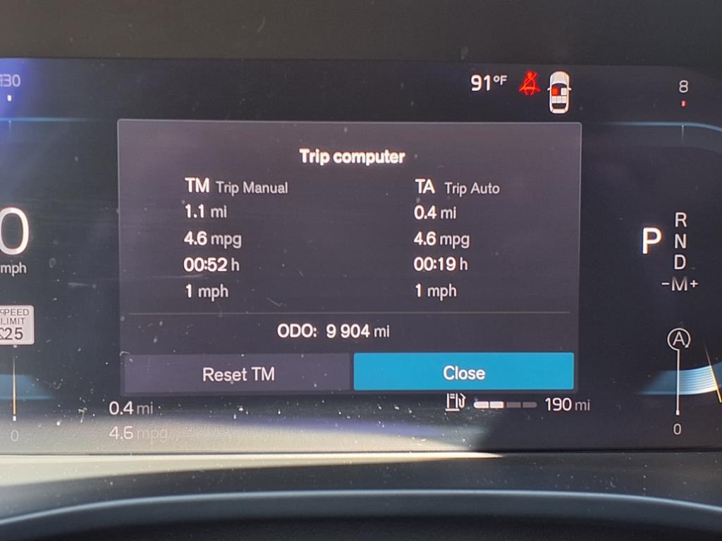 2024 Volvo XC40 Ultimate photo 16