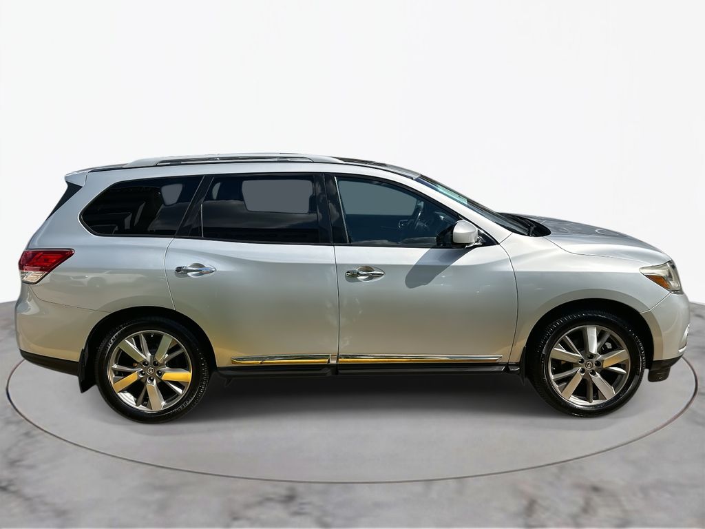 2014 Nissan Pathfinder Platinum photo 6