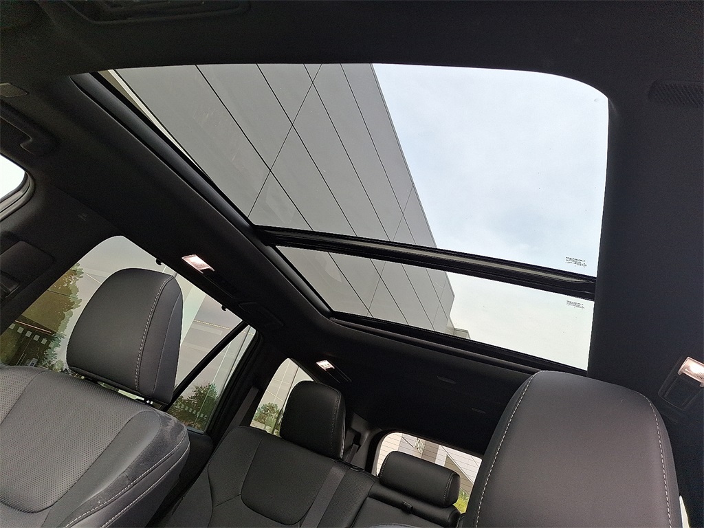 2025 Lexus TX photo 13