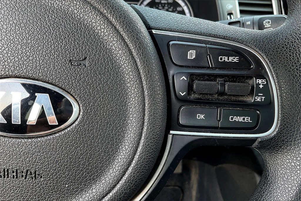 2018 Kia Niro LX photo 8