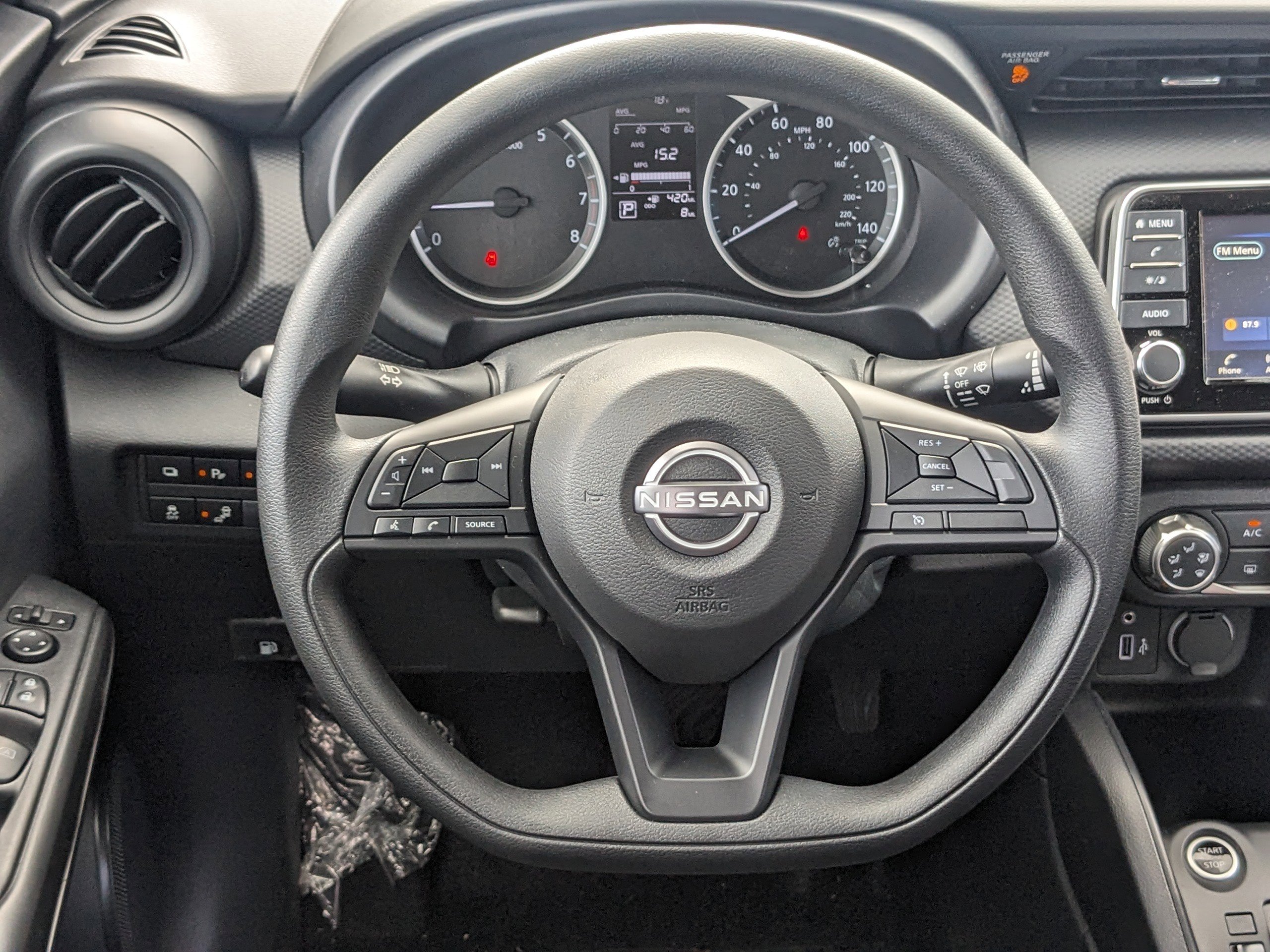 2025 Nissan Kicks Play S photo 9
