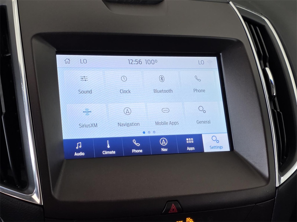 2020 Ford Edge Titanium photo 21