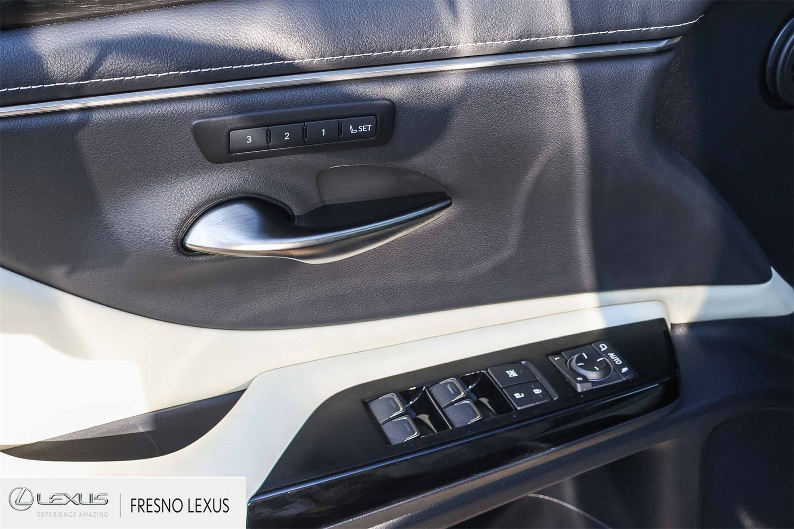 2022 Lexus ES 350 photo 20