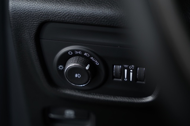 2025 Jeep Grand Cherokee Limited photo 17