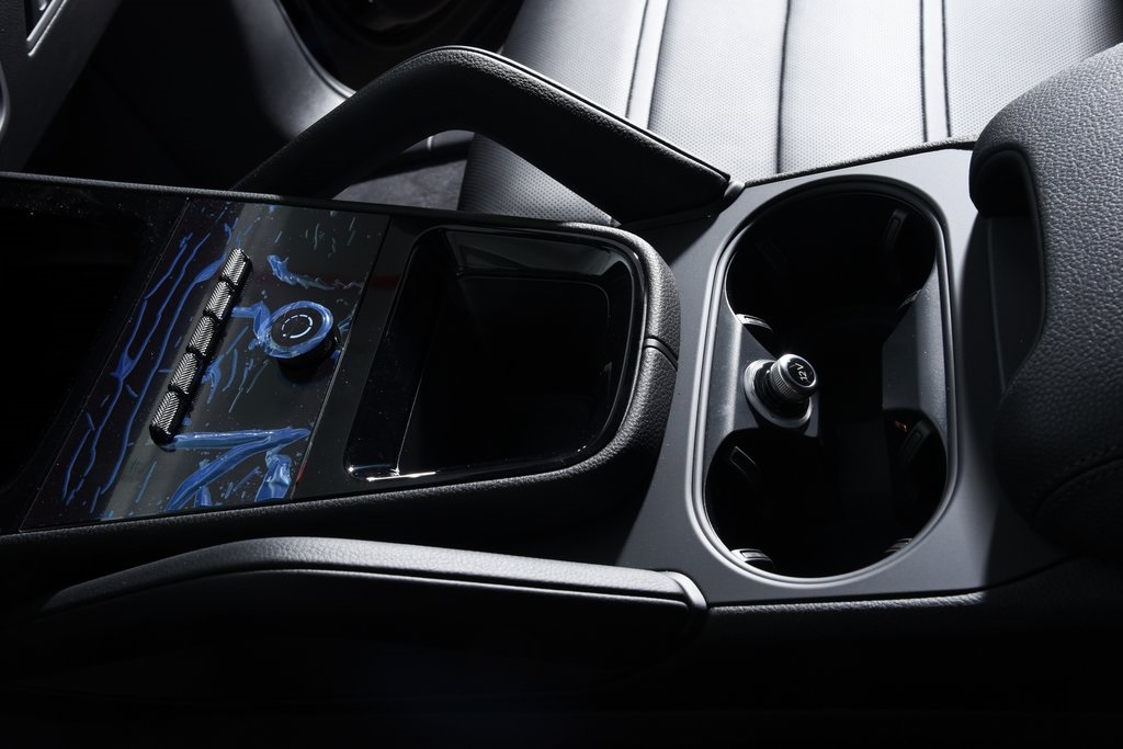 2025 Porsche Cayenne Coupe S photo 23