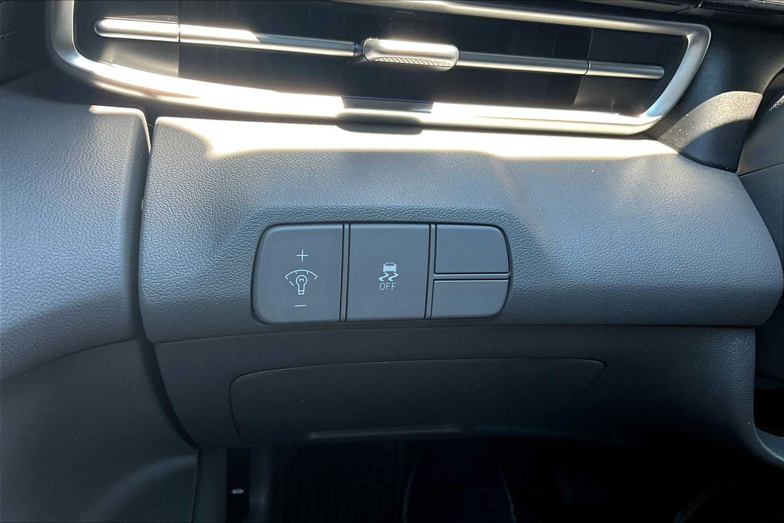 2024 Hyundai Elantra SEL photo 33