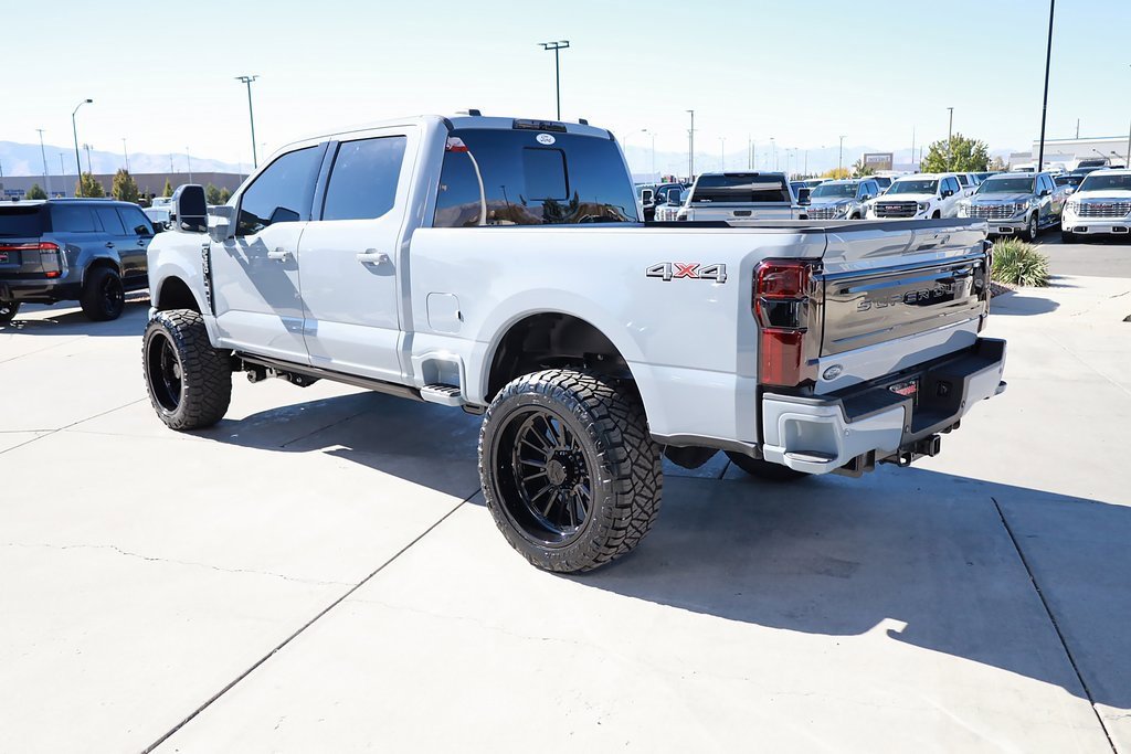 2025 Ford F-350 Platinum photo 4