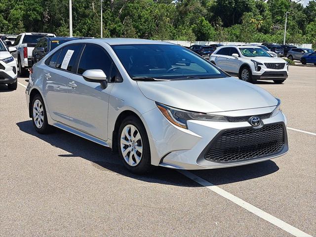 2022 Toyota Corolla LE photo 2