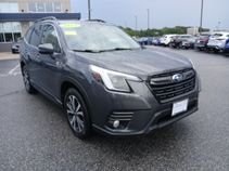 2023 Subaru Forester Limited's photo