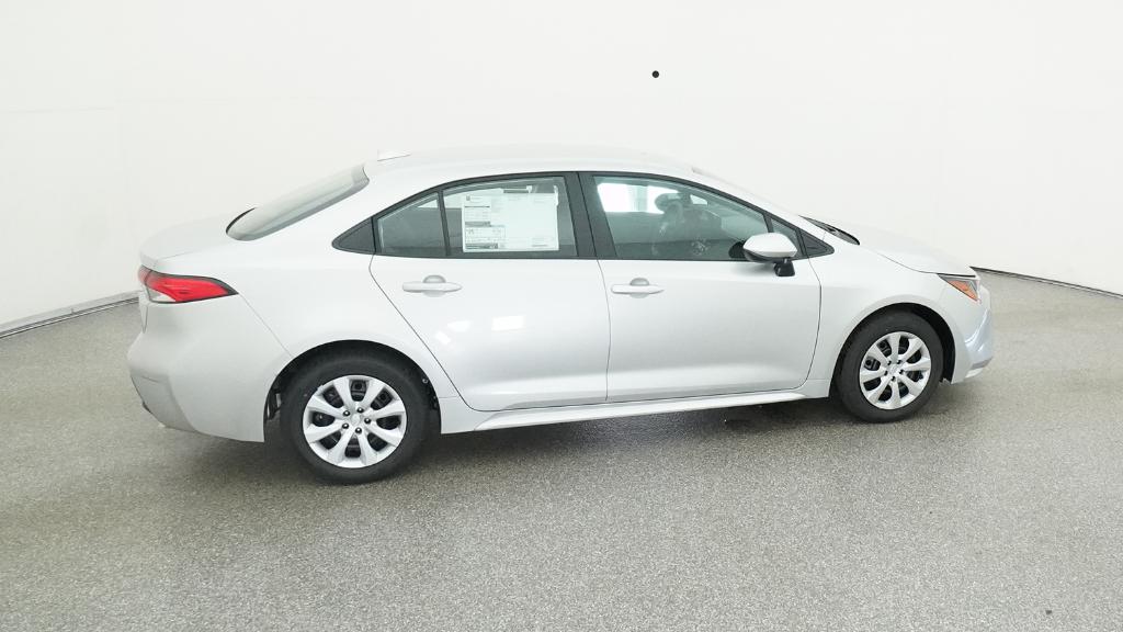 2025 Toyota Corolla LE photo 24