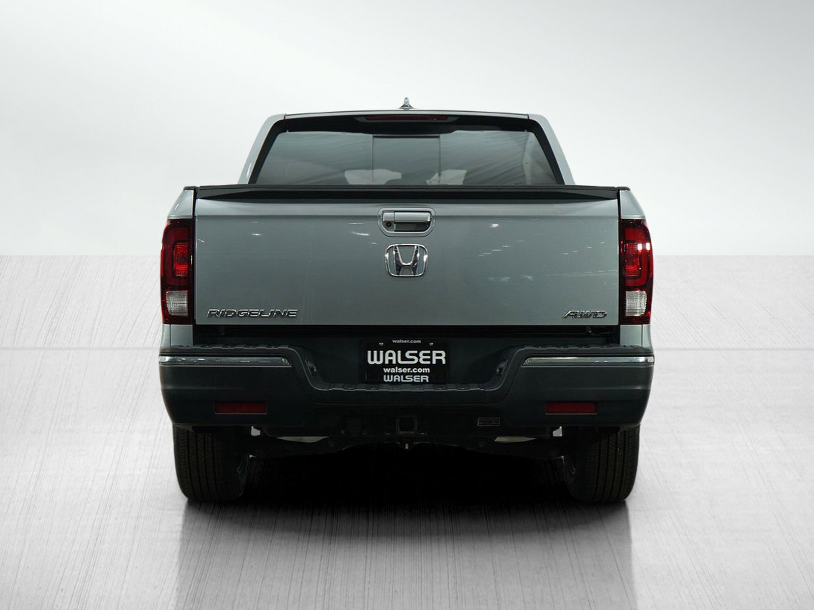 2020 Honda Ridgeline RTL photo 2