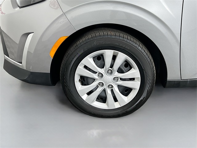 2023 Kia Soul LX photo 22