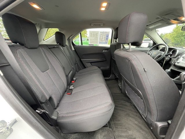 2017 Chevrolet Equinox LS photo 28