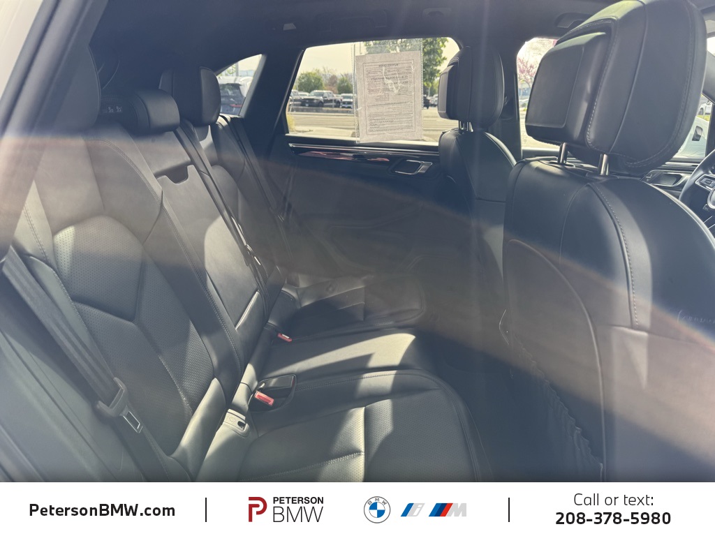 2024 Porsche Macan Base photo 21